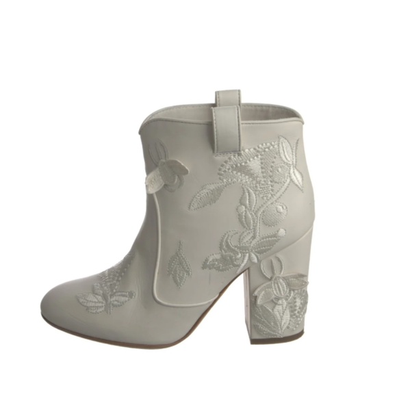 Laurence Dacade Leather Embroidered Accent Ankle Western Boots 38 US 7 WORN ONCE - Picture 2 of 5